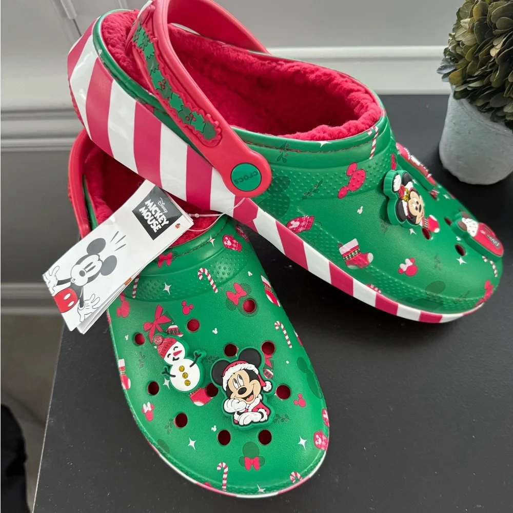 Crocs NWT Mickey Mouse Holiday Lined Clog Unisex